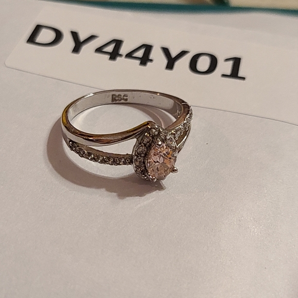 Size 10 ladies ring beautiful teardrop - Picture 7 of 14